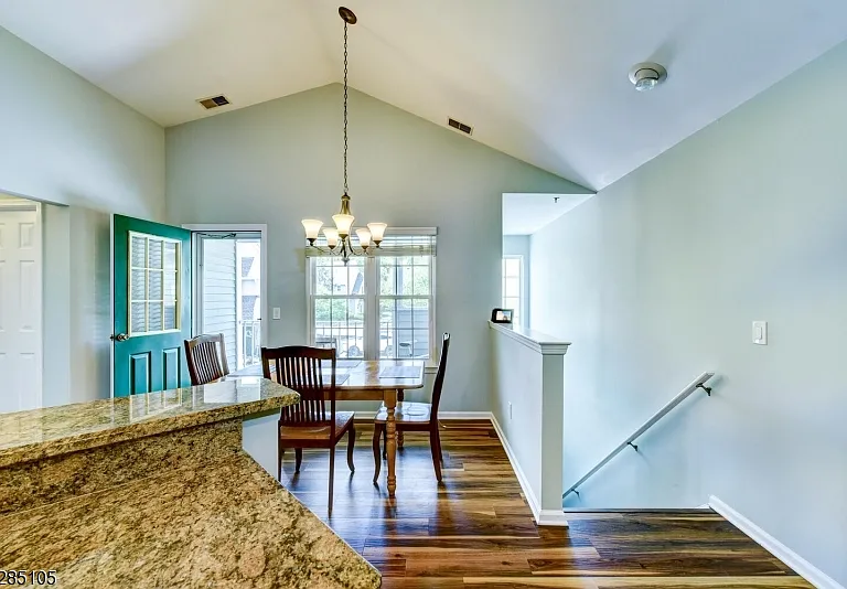 5803 Tudor Dr — Photo 15