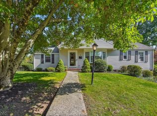 6 Magnolia Dr, New Providence, NJ 07974