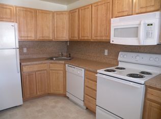 16 Magdalen Rd APT 4, Delmar, NY 12054