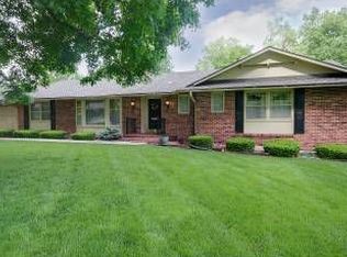 8904 Mohawk Rd, Leawood, KS 66206