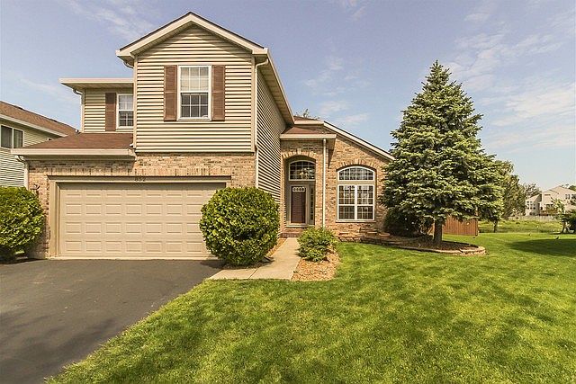 1st image of 852 S Castlewood Ln