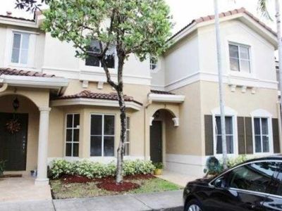 8942 W Flagler St APT 3, Miami, FL, 33174
