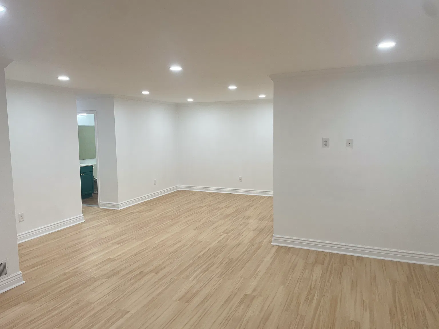 2 bed, 1271 sqft, $2,800 — Photo 3
