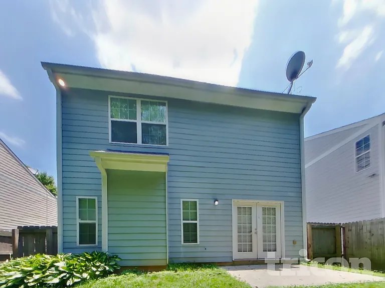 204 Cole Ct — Photo 15