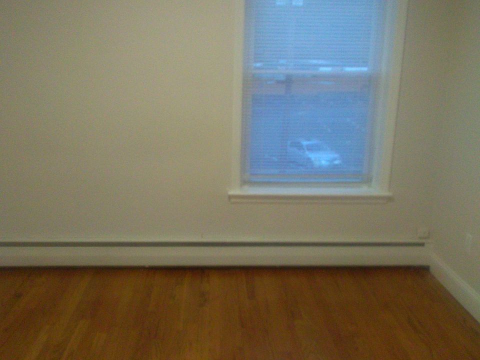 1st image of 810 Bloomfield Ave APT B1