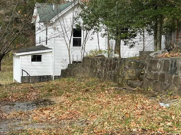 100 McDonald St, Bluefield, VA 24605