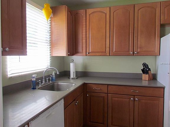 5th image of 9198 Treasure Ln NE