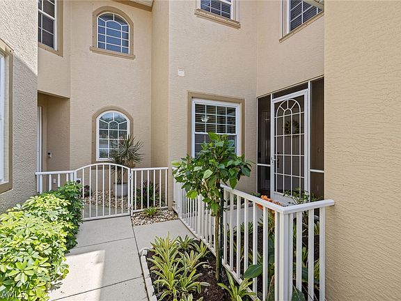 4th image of 5111 W Hyde Park Ct APT 102