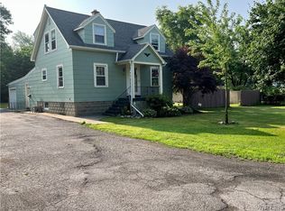 232 Harding Rd, Williamsville, NY 14221