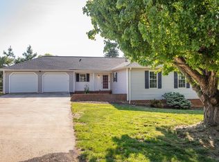 127 Valley View Ave, Mount Sidney, VA 24467