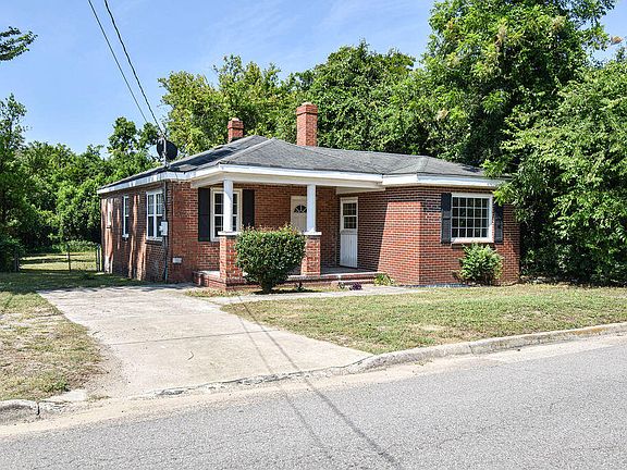 3rd image of 2015 Olive Rd