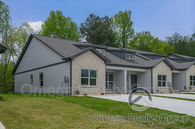 2 bed, 2.0 bath, 1224 sqft, $1,390 — Photo 4