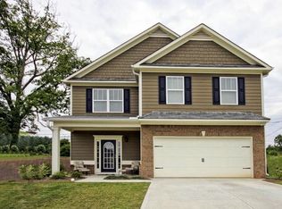 658 Pine Ln, Lawrenceville, GA 30043