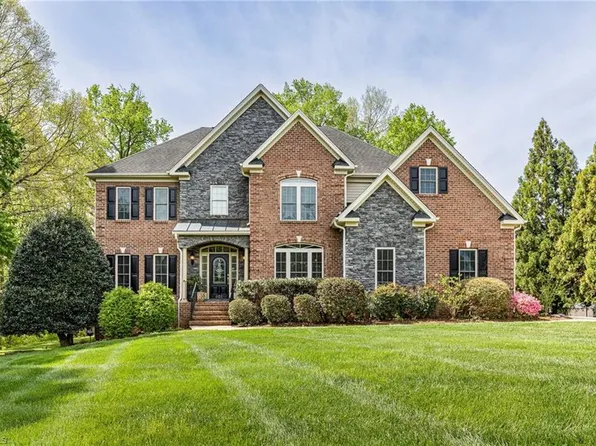 602 Wigeon Dr, Greensboro, NC 27455