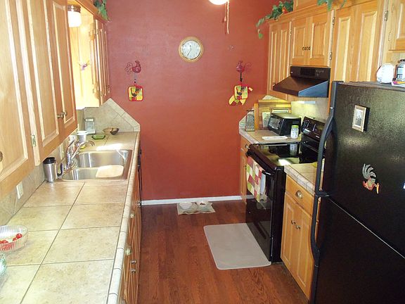 5th image of 309 W Blanchard St