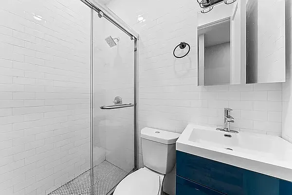 Rented by Evergreen Realty & Investments | media 4