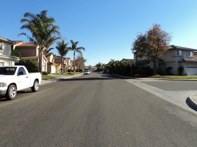 2nd image of 1423 N Mount Whitney Way