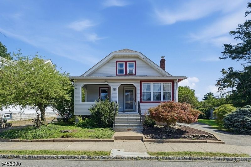 1st image of 56 Downs Ave
