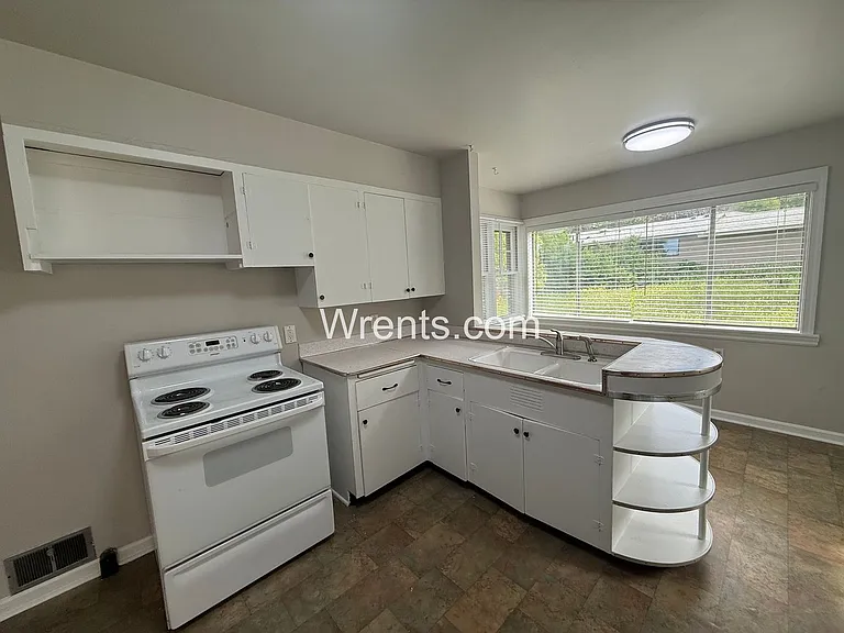 1104 E 14th Ave — Photo 7