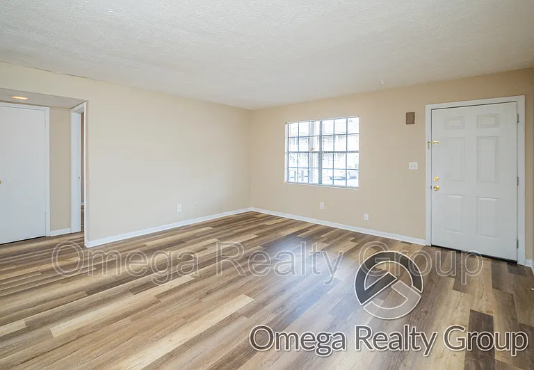 Lakeridge Apartments — Photo 22