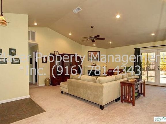 3rd image of 8027 Garryanna Dr