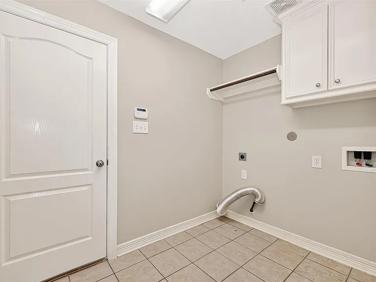 127 Monterrey Rd W — Photo 42
