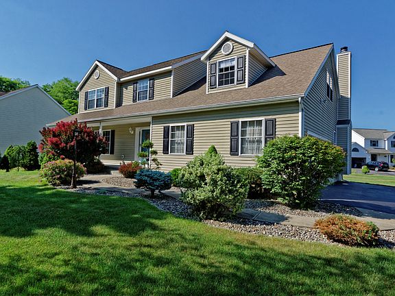 3rd image of 122 Charlton Rd