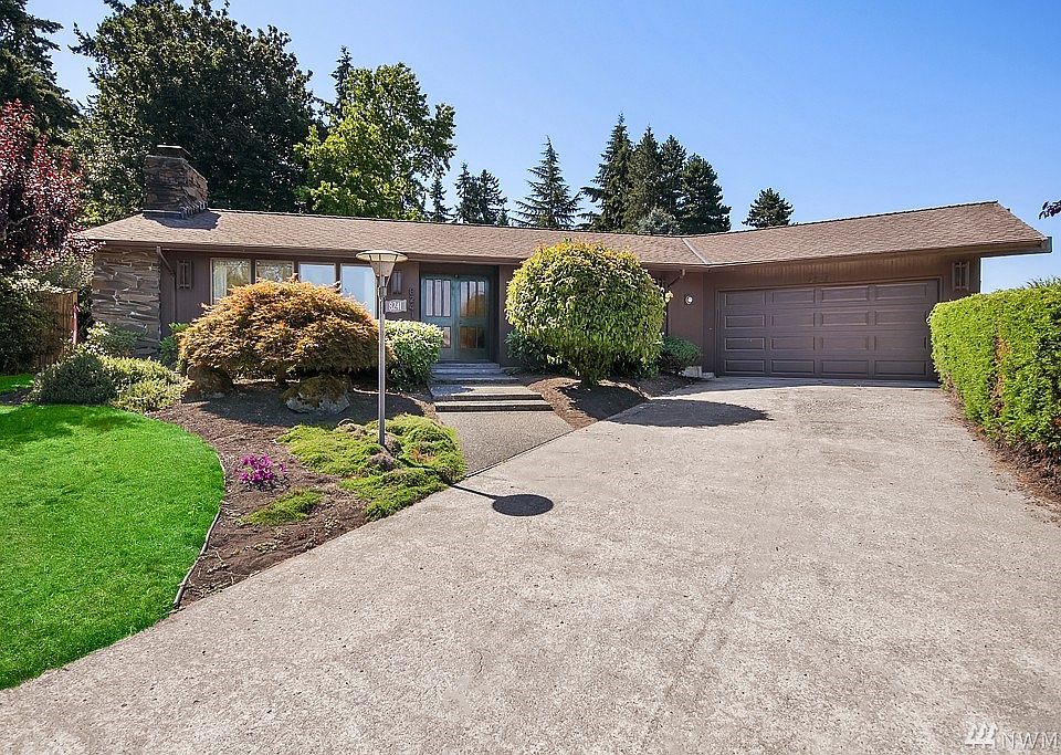 1st image of 8241 SE 66th St