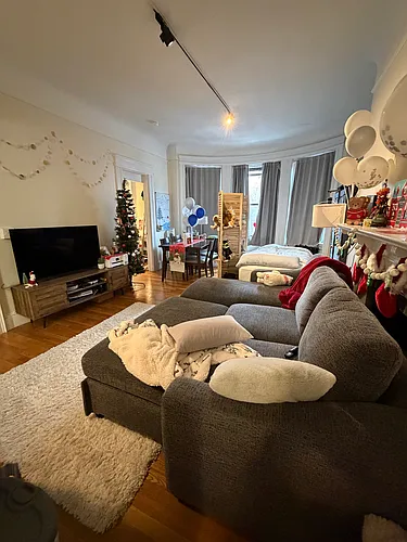 585 Beacon St #1 Photo 1