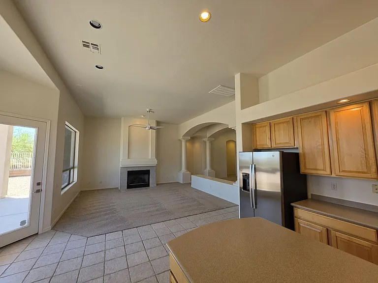 2653 N Travis — Photo 9