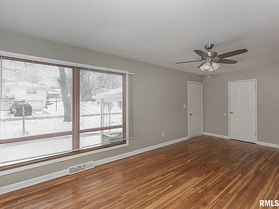 2nd image of 1007 Hillside Dr