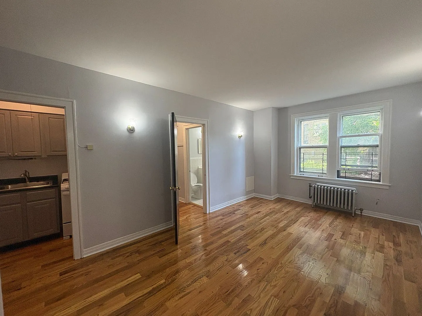 917 Eastwood LLC — Photo 2
