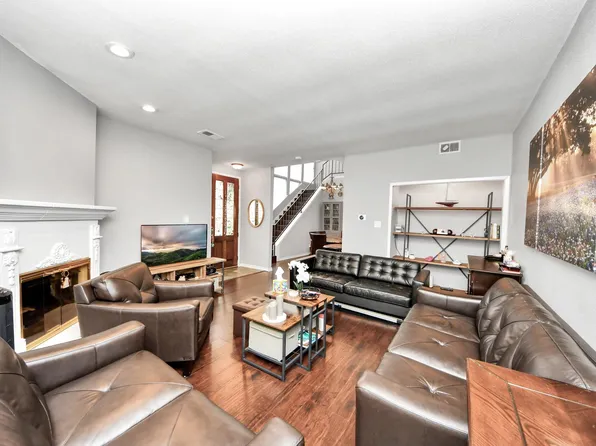 1116 Bering Dr APT 28, Houston, TX 77057