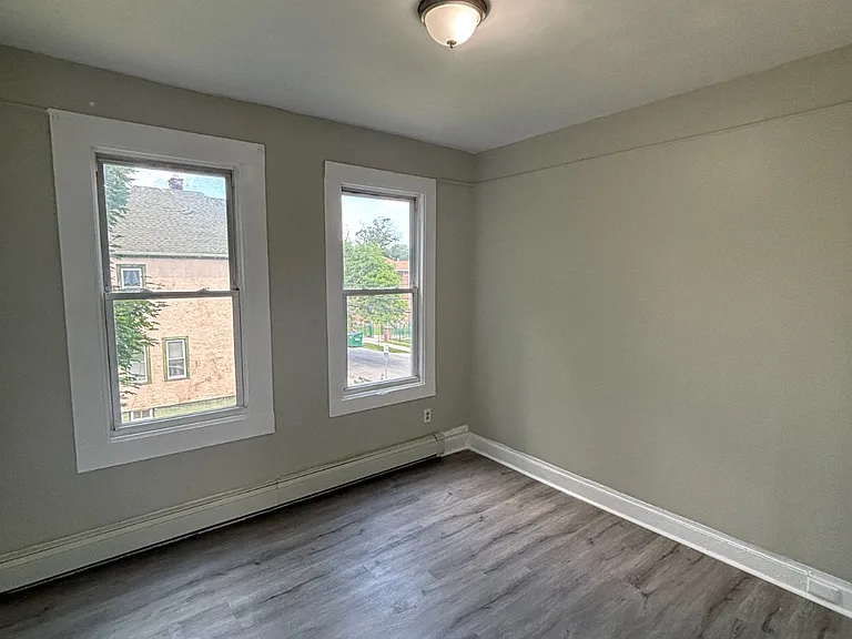 27-29 N Munn Ave #2 — Photo 9