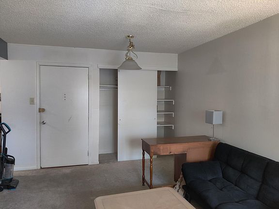 Living Room/Dining area