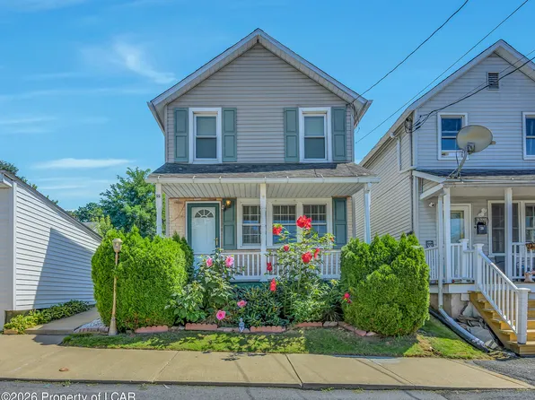 22 Warner St, Plains, PA 18705