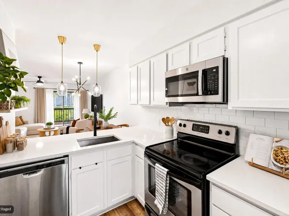 2215 Post Rd APT 1039, Austin, TX 78704