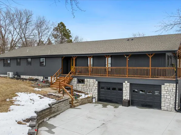14839 230th St, Council Bluffs, IA 51503
