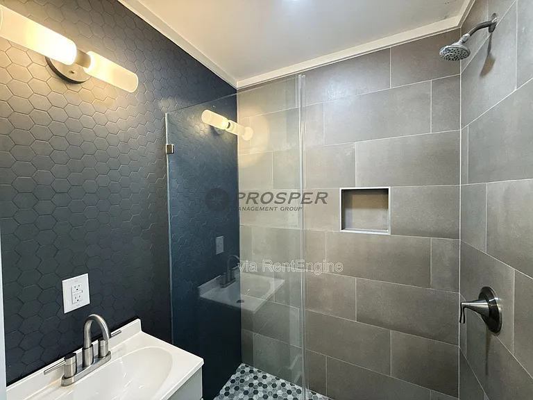 250 Rutledge Ave #B — Photo 24