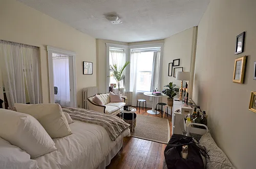 24 Hemenway St Photo 1
