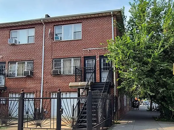 373 Kosciuszko St, Brooklyn, NY 11221