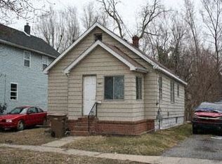 106 Pingree Ave, Pontiac, MI 48342