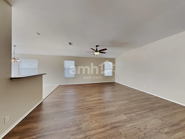 1419 Diamond Blf — Photo 6