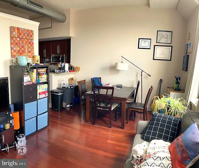 1100 S Broad St #412C — Photo 8