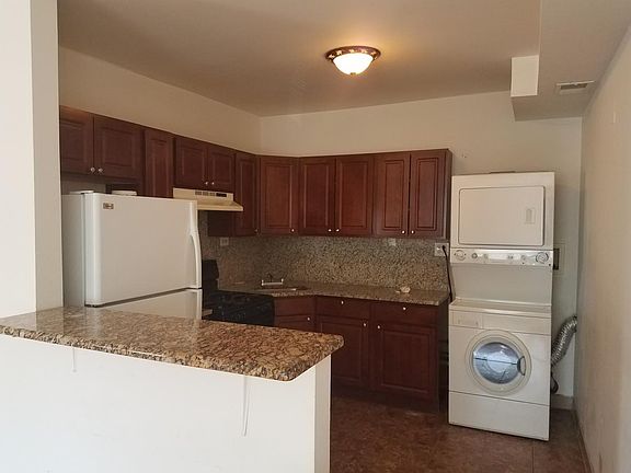 3rd image of 5022 W Lawrence Ave #2