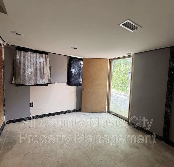 306 Paragon Mills Rd — Photo 12