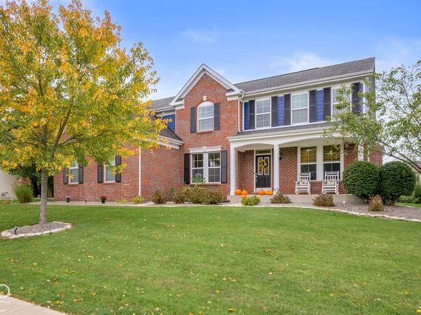 5810 Cherokee Dr, Bargersville, IN 46106