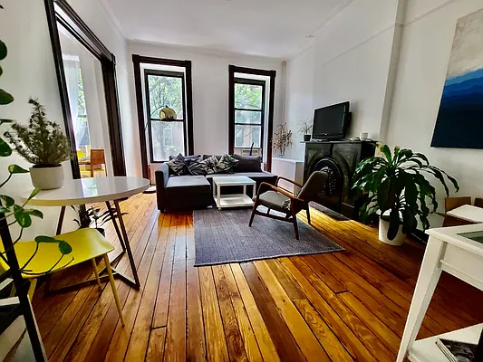 Rented by Brooklyn Heights Real Estate Inc | media 8