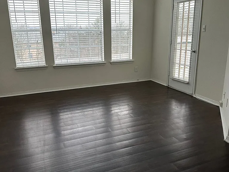 Dover Farms Apartments — Photo 39