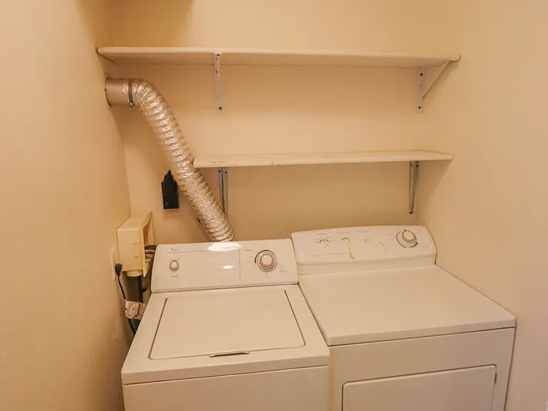 610 Cowan St #1/2 — Photo 5